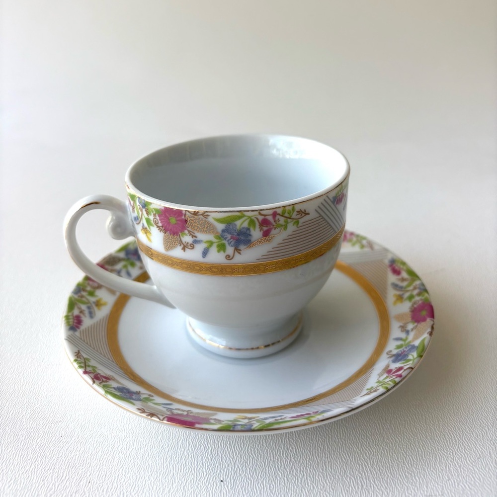 Casati Floral cup and saucer floral gold antique Porcelain